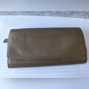 Mancini Tri-fold Leather Wallet (Olive Green or Brown)